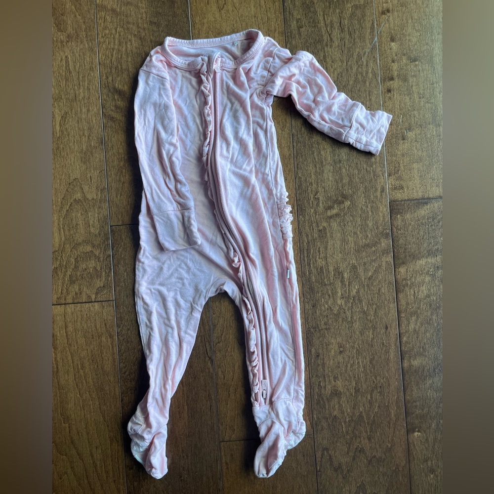 Posh peanut light pink footie